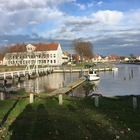 Elisenhuus Mit Wallbox Tönning